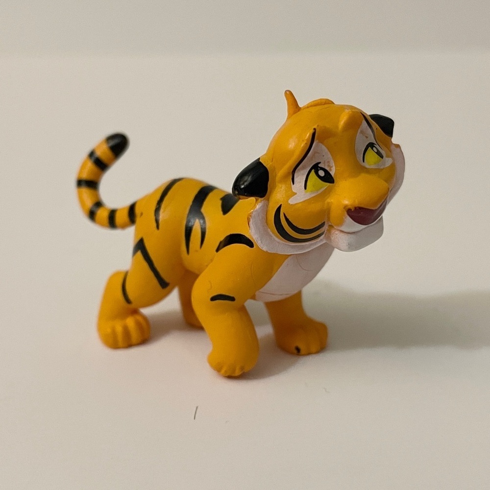 Vintage Disney Aladdin Rajah Tiger PVC Figure Figurine 2”